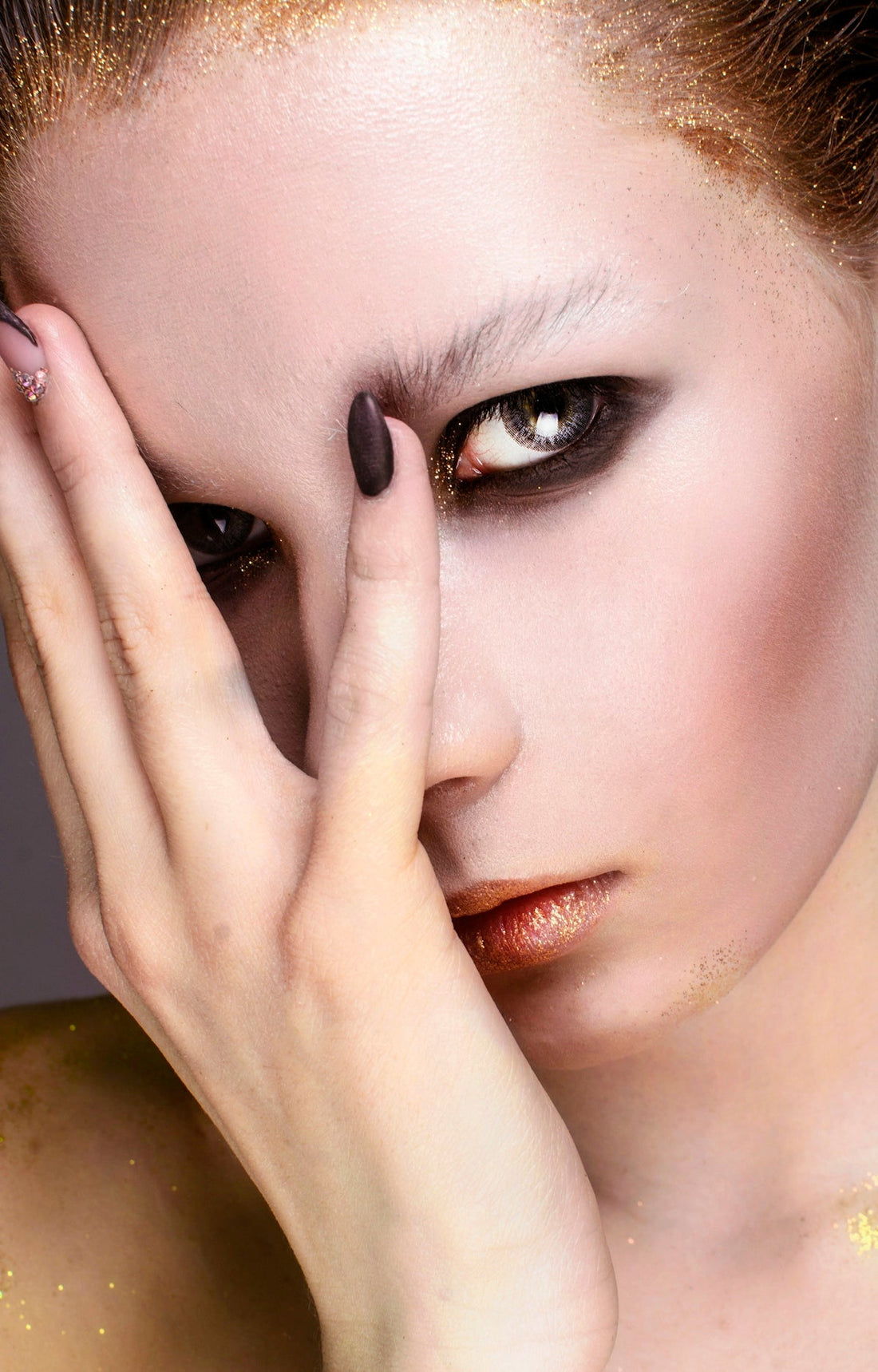 Creating a Chic and Functional Makeup Vanity at Home - Yanosaku Sotre