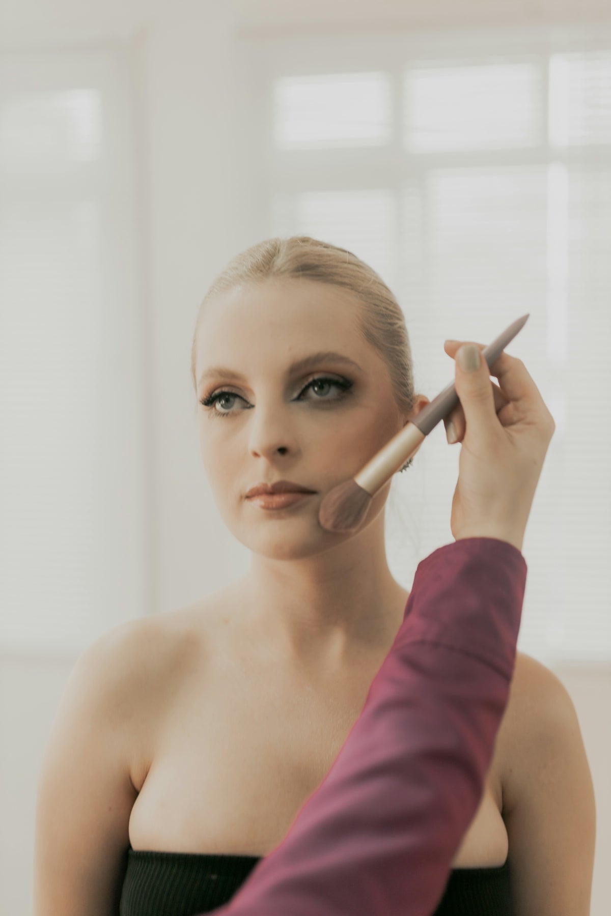 Customizing Your Makeup Vanity for Optimal Efficiency - Yanosaku Sotre