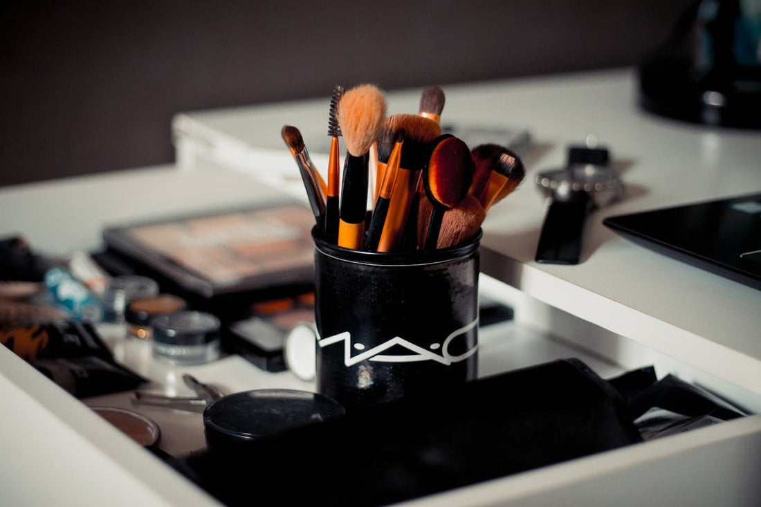 How to Create a Budget-Friendly Makeup Vanity Set Up - Yanosaku Sotre