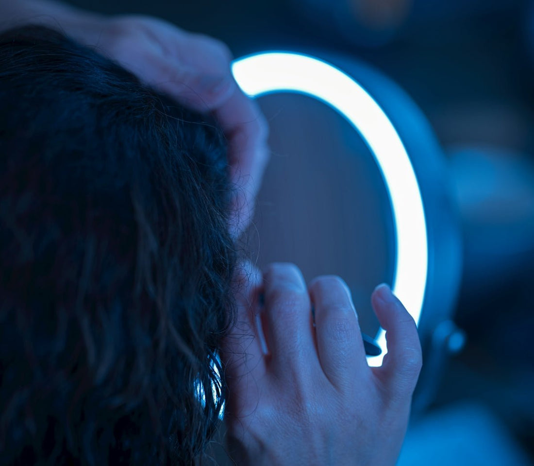 Ten Innovative Ways to Organize Your Makeup Vanity - Yanosaku Sotre