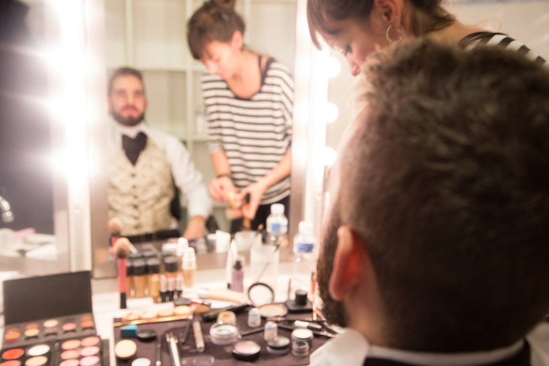 Exploring the History and Evolution of the Makeup Vanity - Yanosaku Sotre