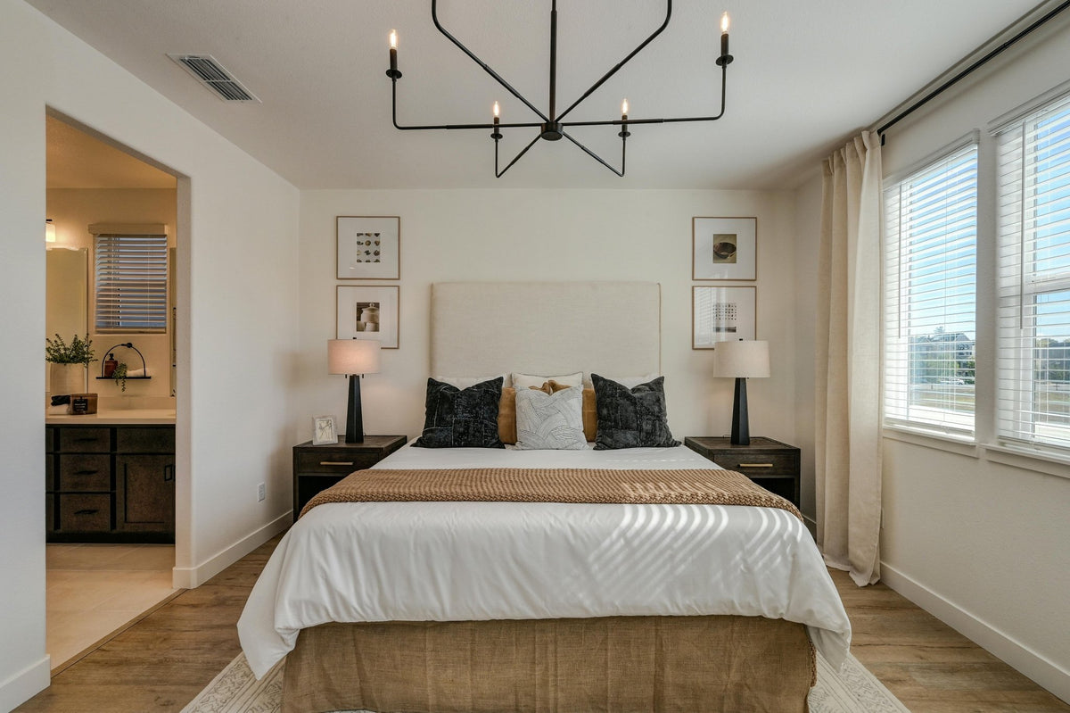 How to Choose the Right Nightstand: Size, Storage, and Style Guide - Vektaya