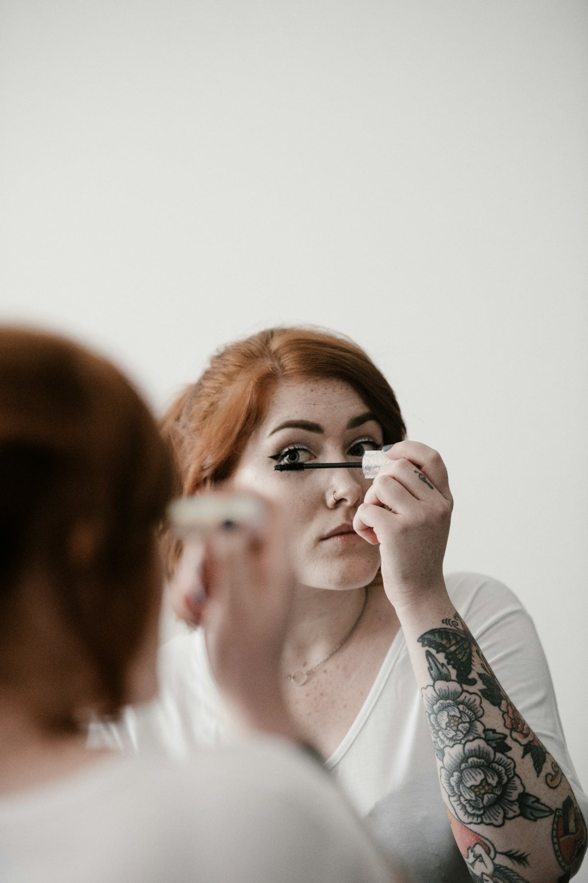 How to Maintain a Clean and Organized Makeup Vanity - Yanosaku Sotre