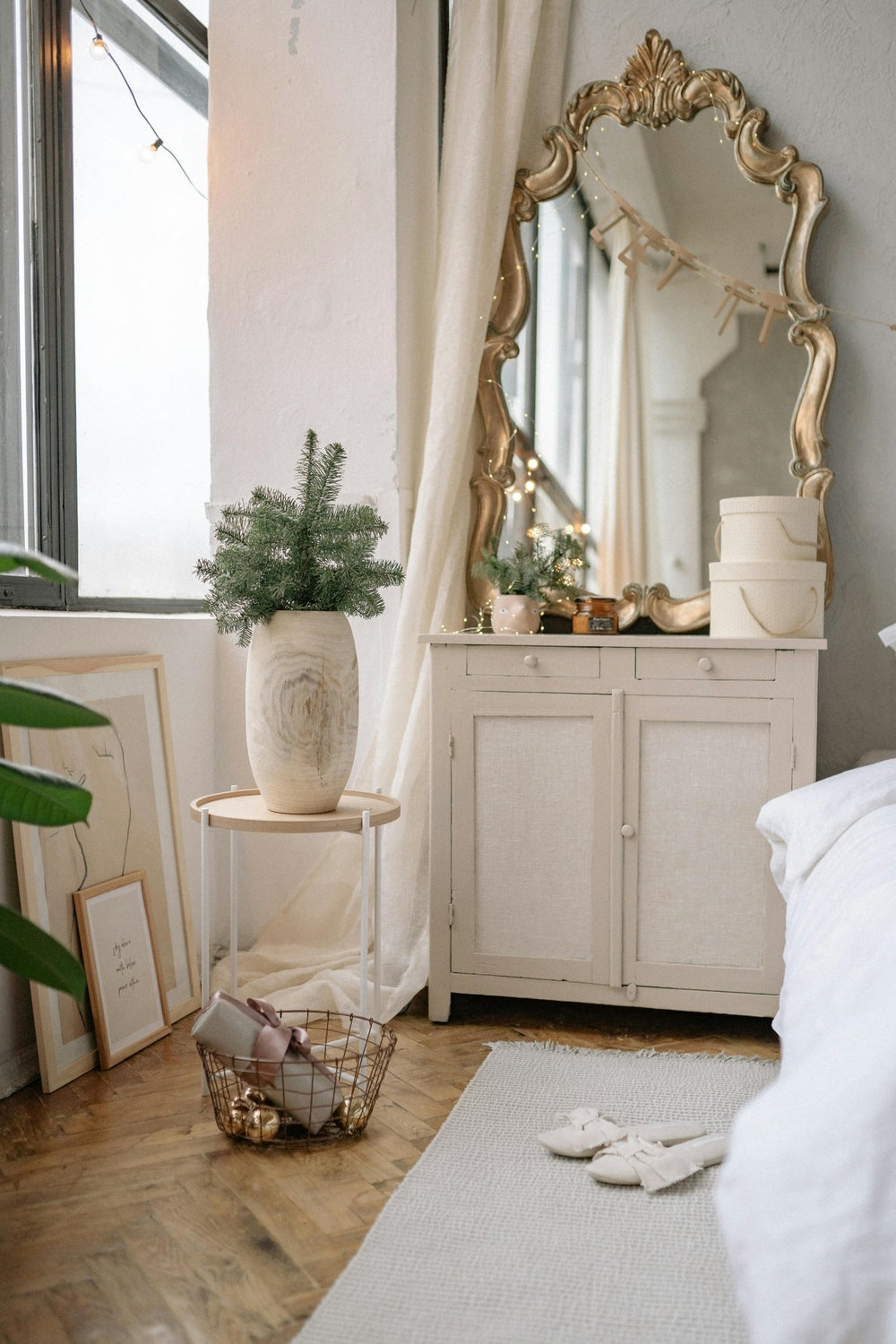 New Year Glow-Up: Complete Bedroom Beauty & Organization Guide 2026 - Vektaya