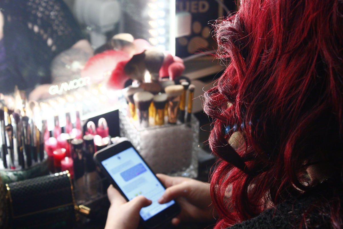 The Comprehensive List for First-Time Makeup Vanity Buyers - Vektaya