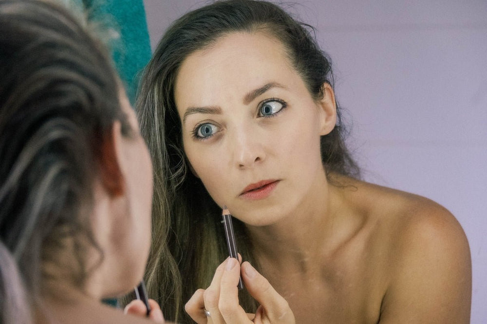 The History and Evolution of Makeup Vanities Explained - Vektaya