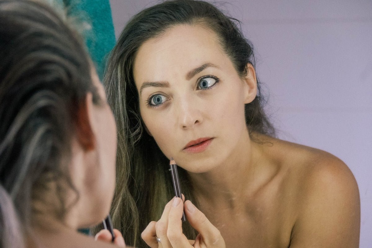 The History and Evolution of Makeup Vanities Explained - Vektaya