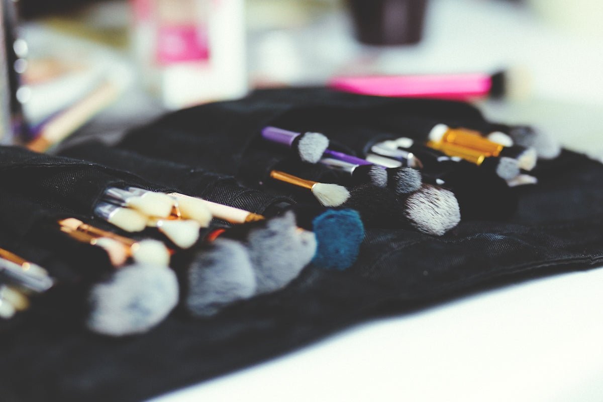 Time-Saving Tips to Keep Your Makeup Vanity Tidy - Yanosaku Sotre