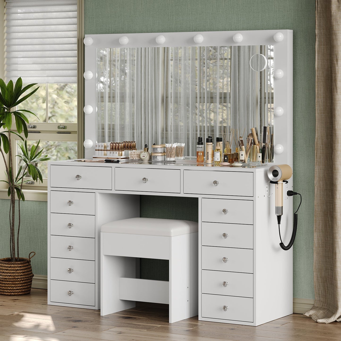 Yanosaku VD018 47''W White Vanity Set, LED Mirror, 13 Drawers - Yanosaku SotreFurnitureVD018